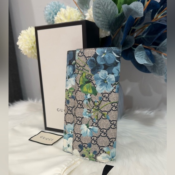 Like New GUCCI GG Supreme Blooms Wallet w Box & Dustbag - Picture 6 of 16